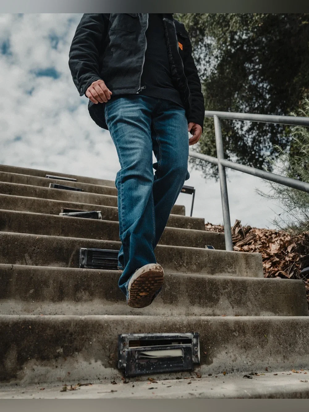 Howitzer Men's Bootcut Jeans in Dark Blue Denim